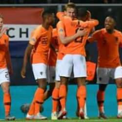 Hollanda Milli Takımı'nda şok! 5 futbolcu zehirlendi