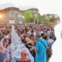 İHH'dan deprem bölgesine günlük 30 bin kişilik iftarlık