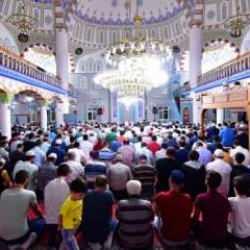 Teravih namazı evde kılınır mı, kaç rekat? Teravih namazı nasıl kılınır?