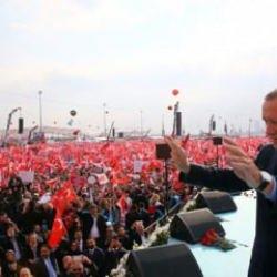 AK Parti sıralarından muhalefete açık soru: "Kiminle hesaplaşacaksınız, 85 milyonla mı?"