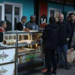 Bakan Soylu depremzedelerle iftar yaptı