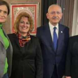 Kılıçdaroğlu'ndan tepki çeken poz! Sosyal medyada gündem oldu! CHP'den açıklama!