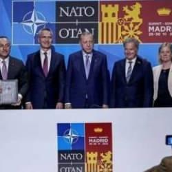 T&uuml;rkiye'nin vetosuyla t&uuml;m planları alt&uuml;st olan İsve&ccedil; &ccedil;ıkış yolu arıyor!