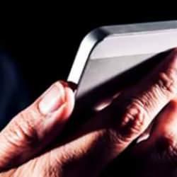 Akıllı telefonlara getirilen zam iptal edildi!