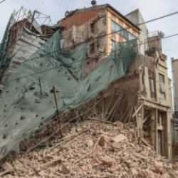 K&uuml;lt&uuml;r ve Turizm Bakanlığı, Beyoğlu'nda &ccedil;&ouml;ken bina i&ccedil;in İBB'ye tepki g&ouml;sterdi