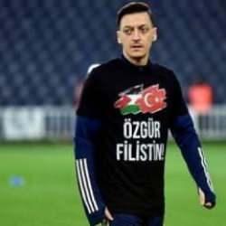 Mesut Özil'den paylaşım: "Yürek parçalayıcı ve üzücü"