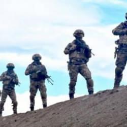 &Ouml;zel harekat polisinden ger&ccedil;eğini aratmayan 'ter&ouml;r operasyonu tatbikatı'