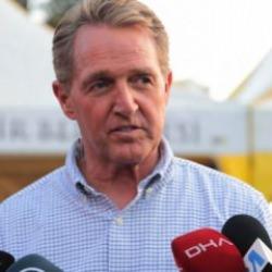 Tartışmaların odağındaki Ankara B&uuml;y&uuml;kel&ccedil;isi Jeff Flake'den dikkat &ccedil;eken 'T&uuml;rkiye' &ccedil;ıkışı!