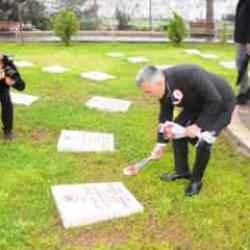 7 yıl &ouml;nce ter&ouml;r &ouml;rg&uuml;t&uuml; PKK'nın saldırısında şehit olan 12 polis anıldı