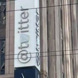 Elon Musk yine bir şeyler deniyor... Twitter adı tarihten siliniyor mu?