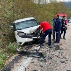 G&ouml;nen'de feci kaza: &Ouml;l&uuml; ve yaralı var!