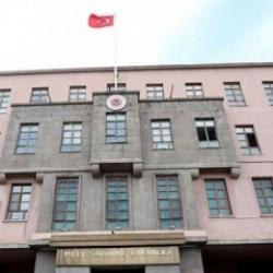 Ter&ouml;ristlere madalya takan Fransa'ya T&uuml;rkiye'den tepki