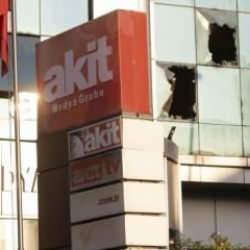 Akit gazetesinin bulunduğu binadaki yangın 3. günde söndürüldü