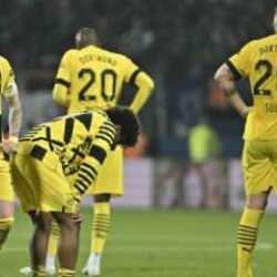 Dortmund şampiyonluk yolunda yara aldı!