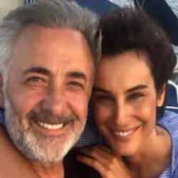 Mehmet Aslantuğ ile Arzum Onan &ccedil;iftinin 27 yıllık evliliği sona erdi&hellip;