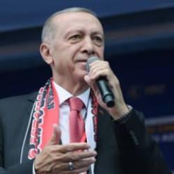 Erdoğan'ı Batman'da on binler karşıladı: Kandil'deki ter&ouml;r baronları aramıza giremez!