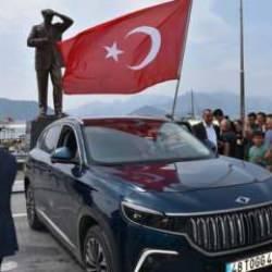 Kahvehanede Togg kavgası! AK Parti mahalle temsilcisi bı&ccedil;aklandı