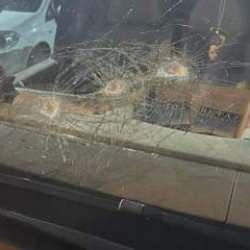 Uğur Işılak'ı dinlediği i&ccedil;in bir vatandaşı darp eden şahıslar yakalandı