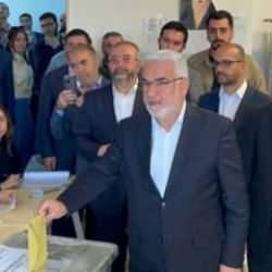 Zekeriya Yapıcıoğlu'ndan se&ccedil;im sonu&ccedil;larıyla ilgili a&ccedil;ıklama