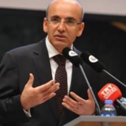 Mehmet Şimşek'ten Dubai'ye taşındığı iddialarına yalanlama