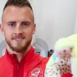  Brentford, Freiburg'da yıldızlaşan Mark Flekken'i transfer etti.