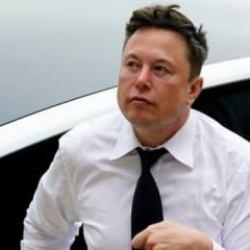 Elon Musk yeniden dünyanın en zengini oldu
