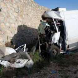 Konya'da feci kaza: Minib&uuml;s alt ge&ccedil;ide d&uuml;şt&uuml;, 1 kişi &ouml;ld&uuml;!