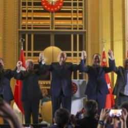 Se&ccedil;im zaferi sonrası Cumhur İttifakı liderlerinden tarihi poz