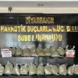 Diyarbakır'da zehir tacirlerine operasyon:  41 g&ouml;zaltı!