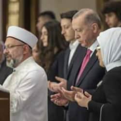 Külliye'de dua edilmesinden rahatsız oldular: Laikliğe hançer!