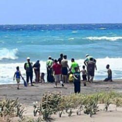 Babalar g&uuml;n&uuml;nde acı olay: 2 oğlunu kurtarmak isterken boğuldu