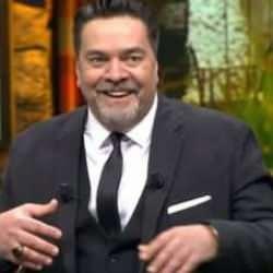 Beyazıt &Ouml;zt&uuml;rk'ten iki s&uuml;rpriz birden: Canlı yayında duyurdu