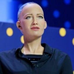 İnsansı robot Sophia, ilk kez &Ccedil;amlıca Kulesi&rsquo;nde radyo yayını yapacak!