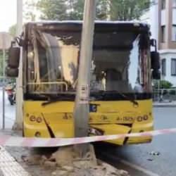 İstanbul'da İETT otob&uuml;slerinin karıştığı iki kaza meydana geldi