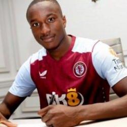 Aston Villa, Moussa Diaby'yi renklerine bağladı
