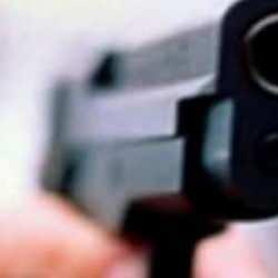 Ey&uuml;psultan'da onlarca silah ve uyuşturucuyla yakalandı: Serbest bırakıldı!