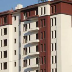 Depremin merkez &uuml;ss&uuml; Elbistan'da TOKİ konutları y&uuml;kseliyor