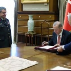 TSK'da bir ilk! Amiralliğe terfi eden Gökçen Fırat tarihe geçti