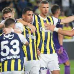 Kadıköy'de üç gollü galibiyet! Fenerbahçe play-off'a göz kırptı