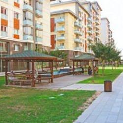 İşte İmamoğlu iş bilmezliği! Hazır konutlara bile insanları taşıyamadı