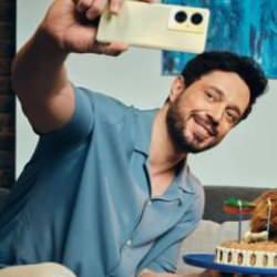 Yeni vivo X, Murat Boz'la sahnede