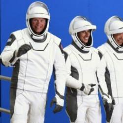 190 g&uuml;n kalacaklar: SpaceX, d&ouml;rt astronotu uzaya g&ouml;nderdi!