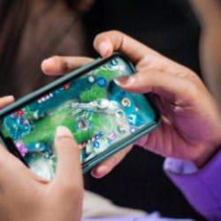 &Ccedil;in'den 18 yaş altına internet yasağı!