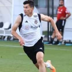 Beşiktaş'ta yeni transfer ilk antrenmanına çıktı