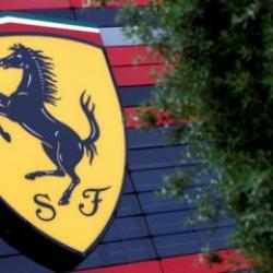 Ferrari'nin hurdasını rekor fiyata satın aldılar!
