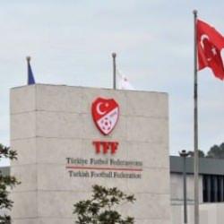 PFDK, Beşiktaş ve Galatasaray'a para cezası verdi