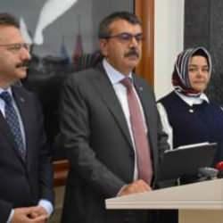 Milli Eğitim Bakanı Tekin'den tepki: 81 ilde sadece o belediye zor durumda bırakıyor