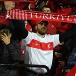 Türkiye - Ermenistan maçının biletleri tükendi