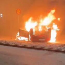 İsve&ccedil;'te Kur'an-ı Kerim'e saldırısı sonrası isyan &ccedil;ıktı