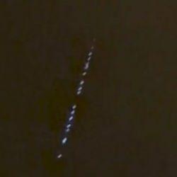 Ahlat semalarında g&ouml;r&uuml;nt&uuml;lenen Starlink uyduları heyecan oluşturdu